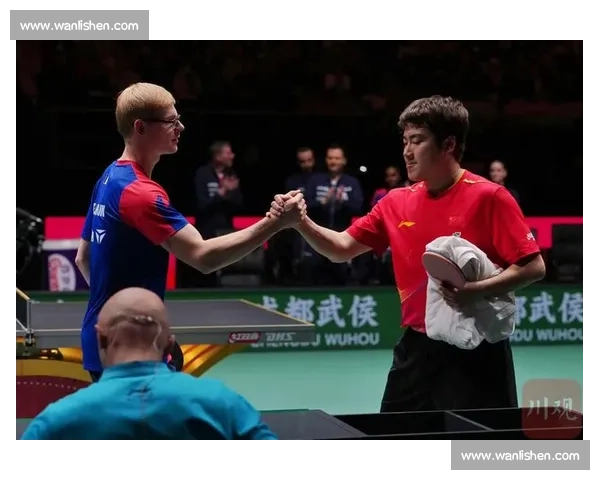 这才是真正的竞技！世界杯直播展现的体育精神感人至深！