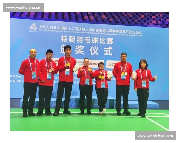 从默默无闻到闪耀全场，这份羽毛球颁奖名单见证了他们的蜕变