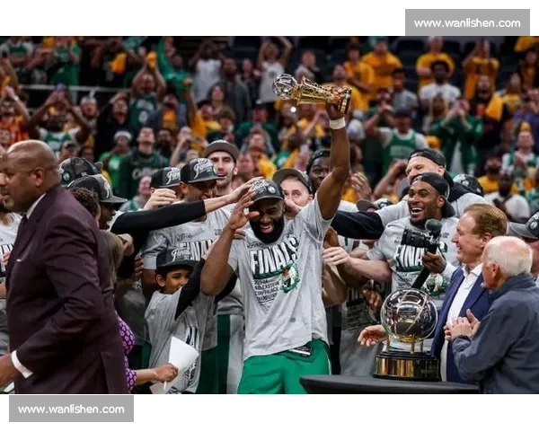 荣耀时刻！ MVP诞生，他才是赛场上最亮的星