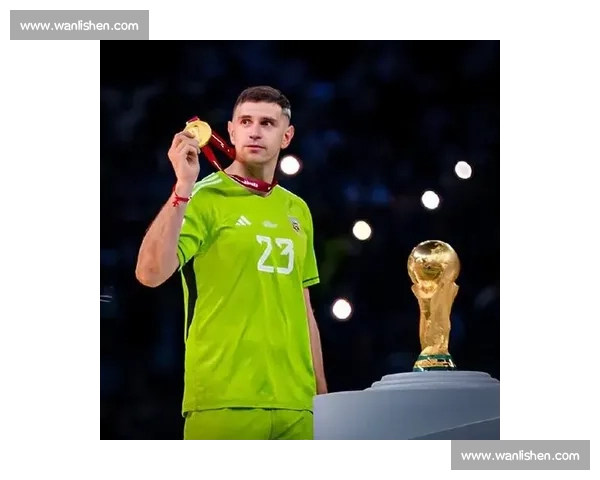 金球奖候选人“颜值”大比拼，谁是赛场上的时尚达人！